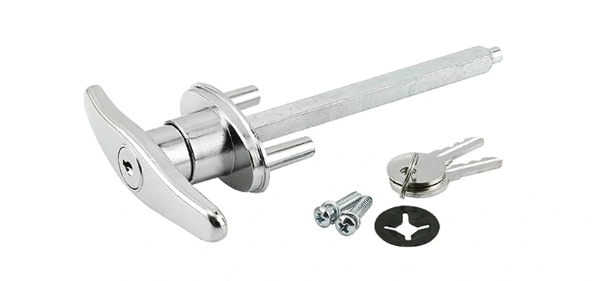 Old Style Garage Door Locks Replacements in Prunedale, California